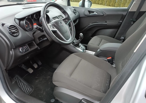 Opel Meriva cena 23900 przebieg: 143000, rok produkcji 2011 z Białobrzegi małe 172